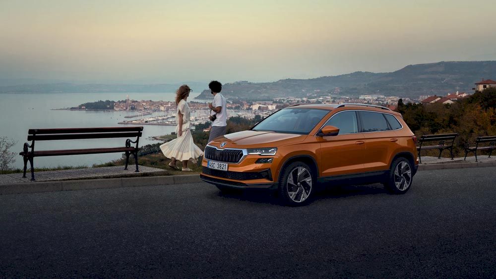 So s&aacute;nh Skoda Karoq vvs Peugeot 4008 mới ra mắt: Trải nghiệm để chọn mua