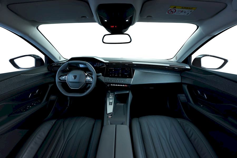 So s&aacute;nh Skoda Karoq vvs Peugeot 4008 mới ra mắt: Trải nghiệm để chọn mua