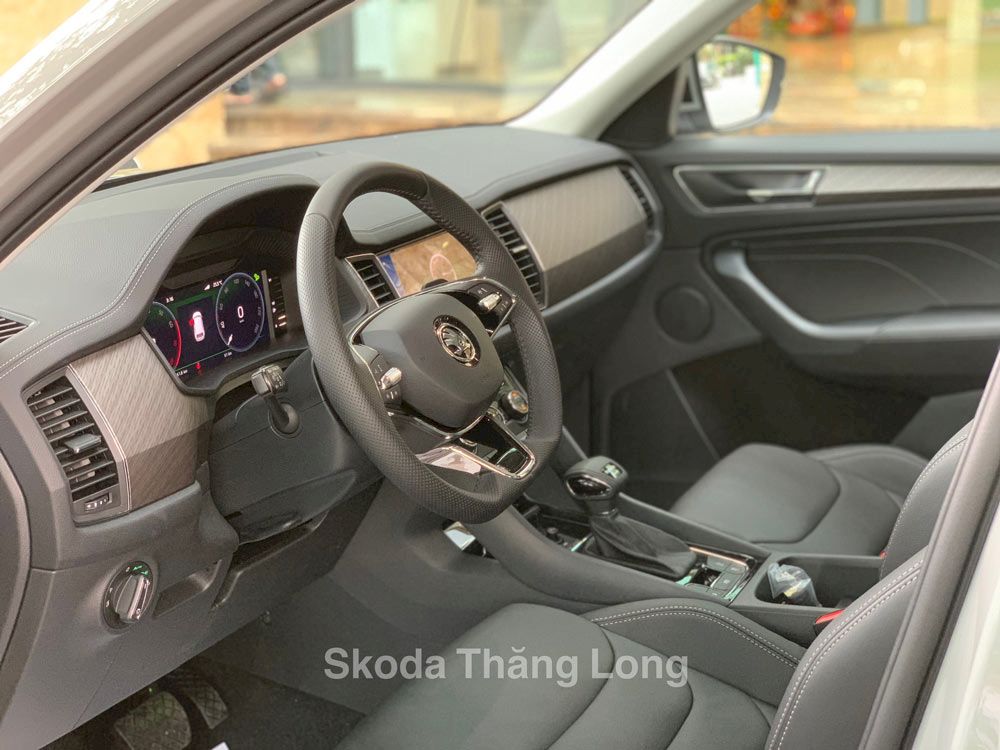 Skoda Kodiaq 2024: Cập nhập giá xe, chi phí lăn bánh SUV 7 chỗ mới nhất