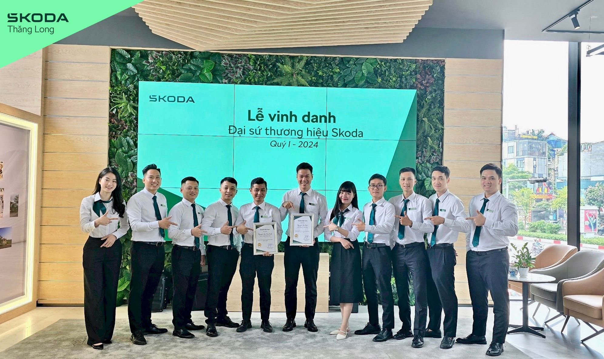 Skoda Thăng Long chúc mừng Tư vấn bán hàng xuất sắc Quý I.2024