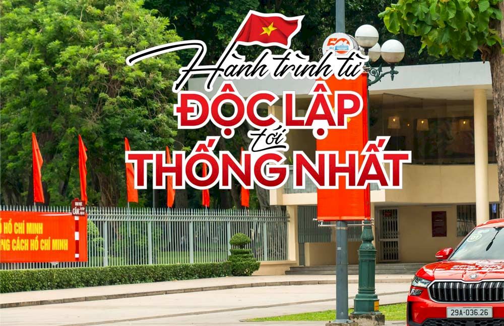 ( Chặng 1 ): Skoda Thăng Long khởi động hành trình Diễu hành qua Dinh Độc Lập