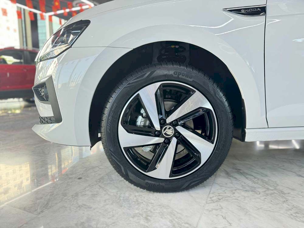 SKODA SLAVIA: SEDAN CHUẨN ÂU CÓ LÀM NÊN CHUYỆN ?