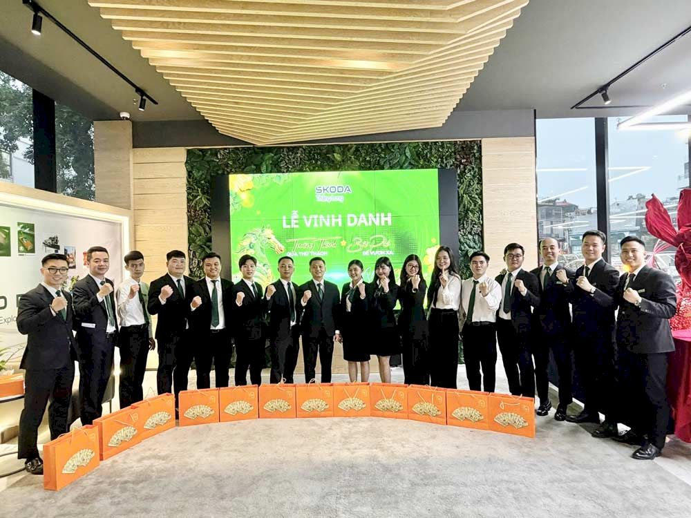 Vinh danh tập thể v&agrave; c&aacute; nh&acirc;n xuất sắc Skoda Thăng Long 2025 &ndash; Sẵn s&agrave;ng bứt ph&aacute; 2026